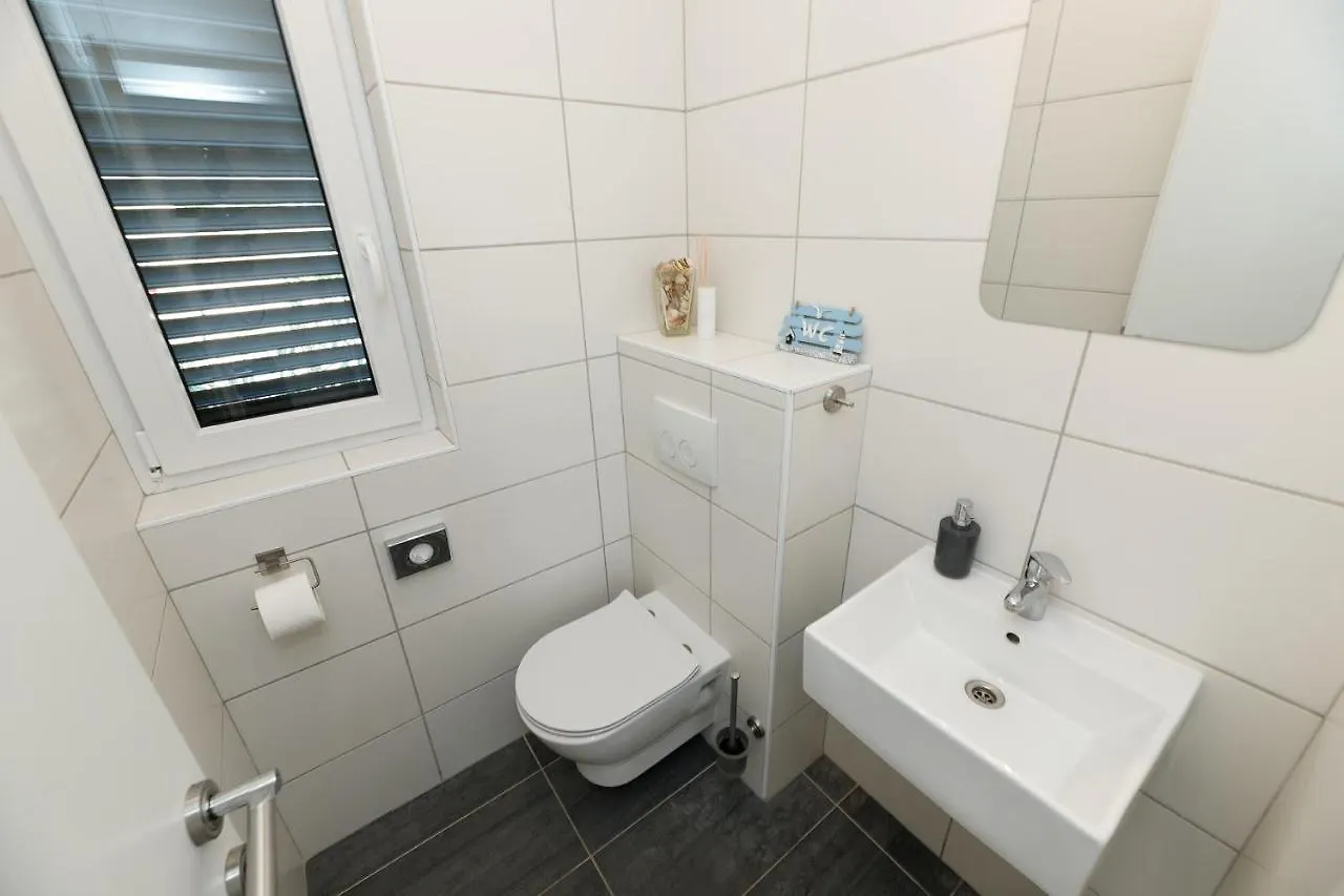 Malo Ferienvilla Privlaka, Pool, Boje, Wi-Fi, Wallbox Privlaka