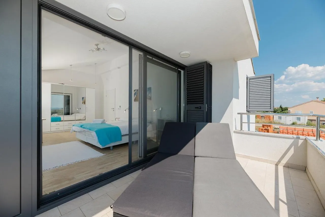 Malo Ferienvilla Privlaka, Pool, Boje, Wi-Fi, Wallbox Privlaka  0*, Privlaka (Zadar)