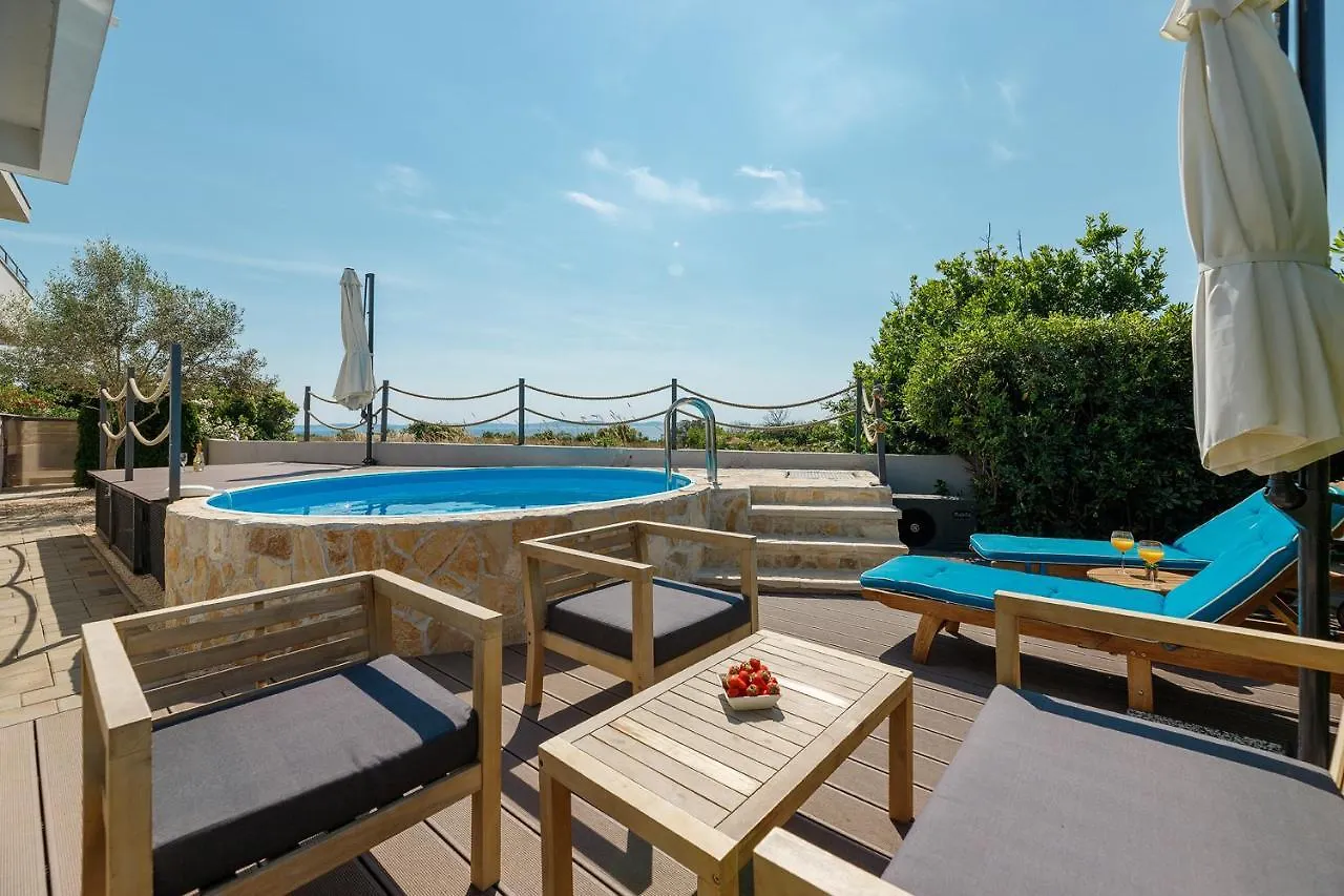 Malo Ferienvilla Privlaka, Pool, Boje, Wi-Fi, Wallbox Privlaka  Apartment