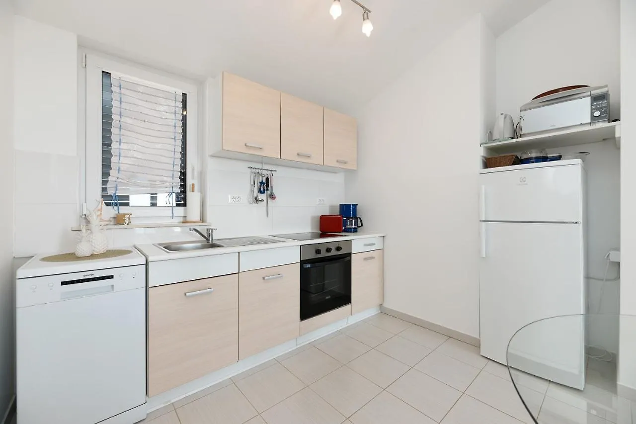 Apartment Malo Ferienvilla Privlaka, Pool, Boje, Wi-Fi, Wallbox Privlaka